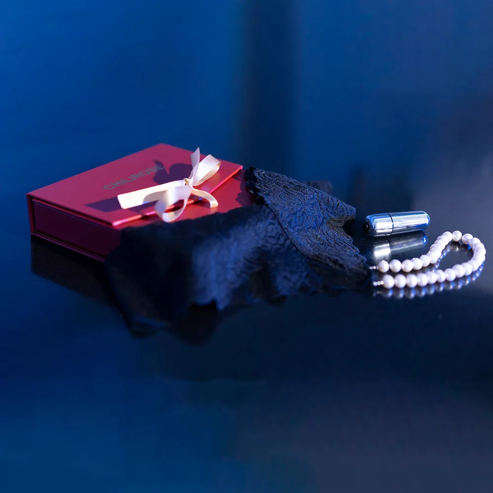 TANGA DE PERLAS CR-4395 NEGRA CON BALA VIBRADORA